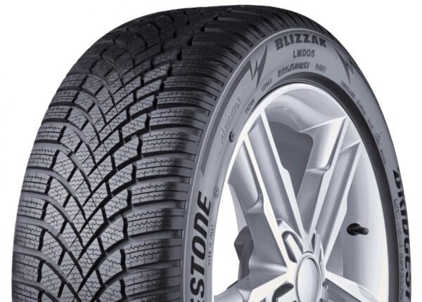 Padangos Bridgestone Blizzak LM-005 (Rim Fringe Protection) 245/40/R19